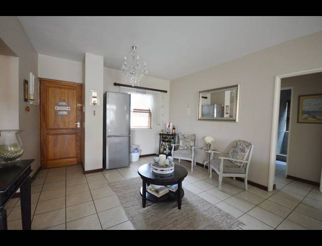 4 BEDROOM APARTMENT FOR SALE IN EMFULENI GOLF ESTATE